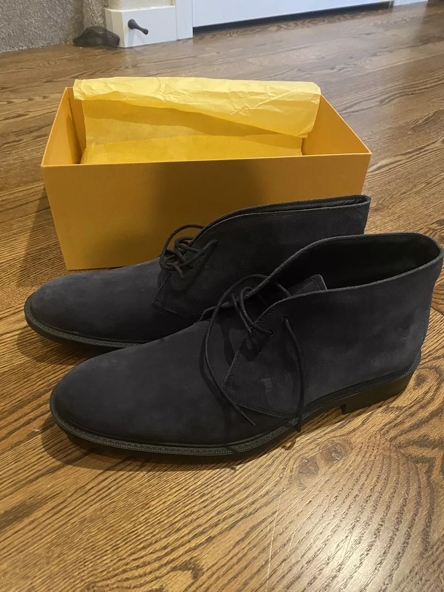 Tod's chukka store