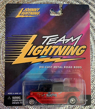 2000 Johnny Lightning Team Lightning The Munsters Road Rod Die Cast