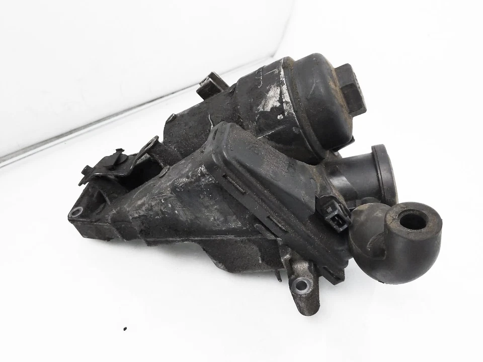 2012-2016 Volvo S60 Engine Oil Filter Housing 31338685 31338684 - Image 4 of 4