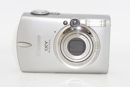 Canon IXY DIGITAL 600 Kompakt Digitalkamera Silber Geprüftes LCD Display