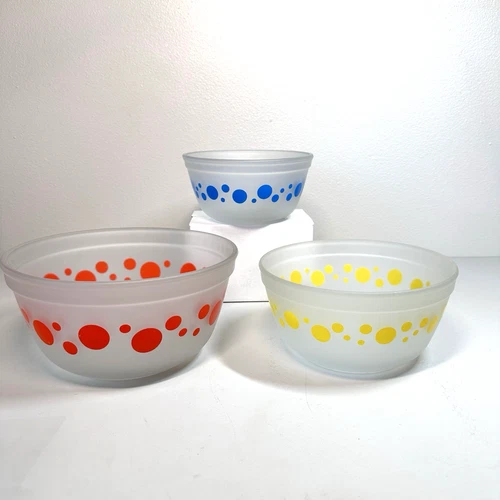 Vtg 60's-70's Anchor Hocking 3pc Satin Opal Dot Nesting Mixing Bowl Set HTF