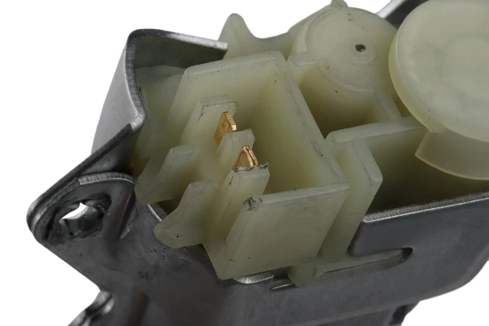 For GMC C2500 Suburban 82-83 GM Original Equipment Front or Rear Window Motor - Image 3 of 4