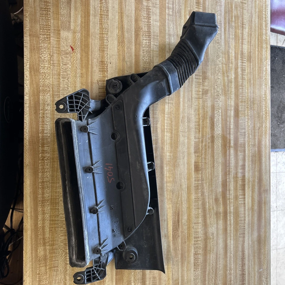 2000 BMW 328 SEDAN Intake Manifold Air Inlet Duct Housing 2.8 /6 Cyl Oem - Imagem 4 de 4