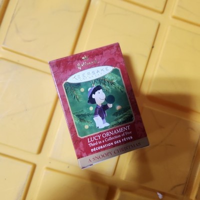 HALLMARK Keepsake 2000 LUCY Ornament A CHARLIE BROWN CHRISTMAS 50th SNOOPY E1