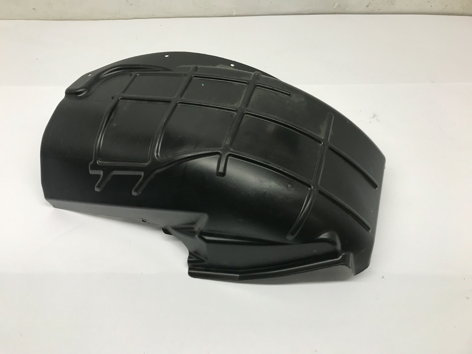 New Maserati Levante Left Rear Splash Guard Wheel Arch Liner OEM 670032676
