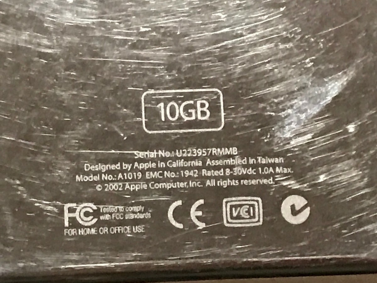 VINTAGE Apple iPod 2nd Generation 10GB A1019 Refurbished