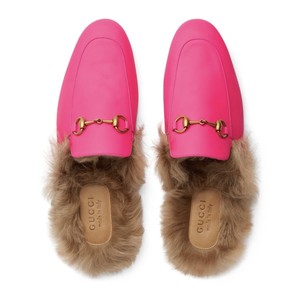 gucci pink fur slides