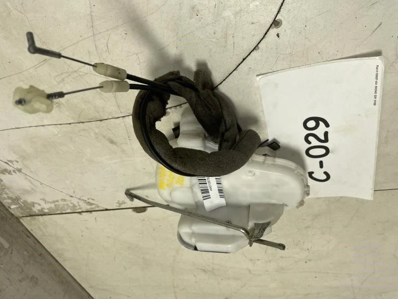 Honda Pilot 2011 actuador de pestillo de cerradura de puerta del lado del pasajero trasero derecho OEM+  Foto 3 de 4