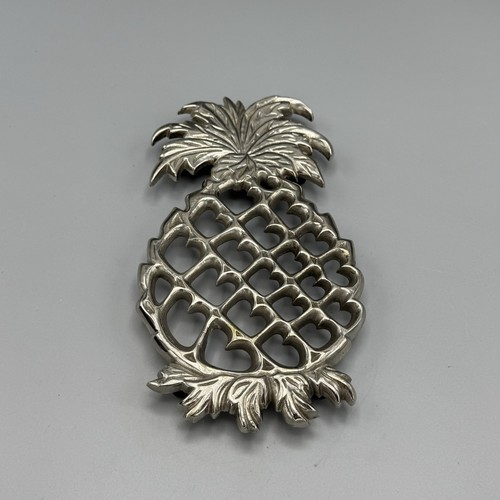 Vtg Williamsburg Sedgefield Pineapple Footed Trivet India Heavy Silver Tone - Picture 5 of 9