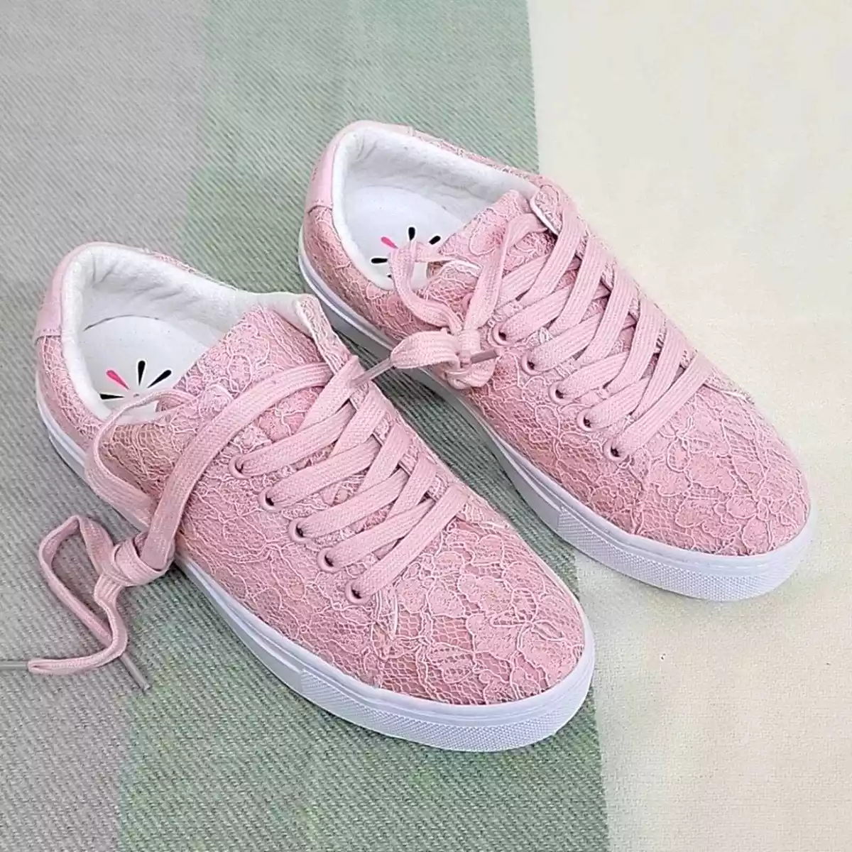 Isaac mizrahi tennis shoes hotsell