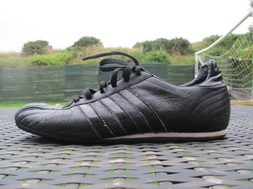 adidas gerd muller trainers