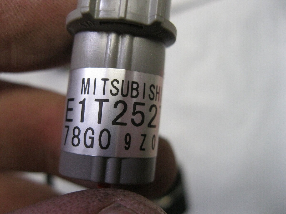 たこ Genuine Mitsubishi E1T25271 Knock Sensor Part Number