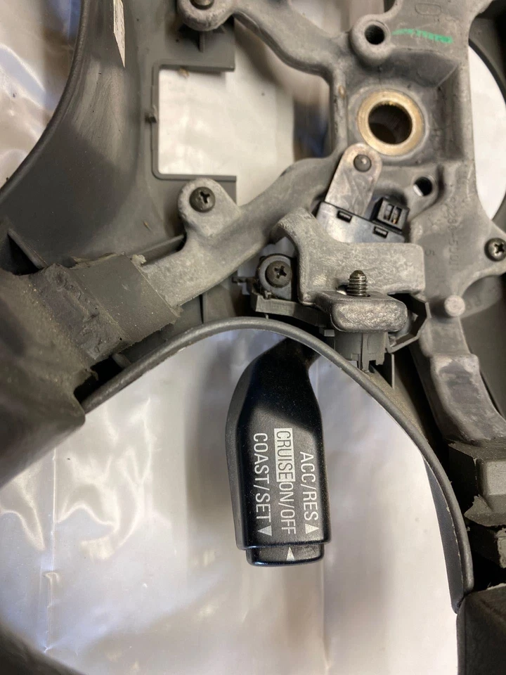 Рулевое управление 2003 MITSUBISHI GALANT без кожаного колеса с рычагом круиз-контроля б/у - Изображение 4 из 4