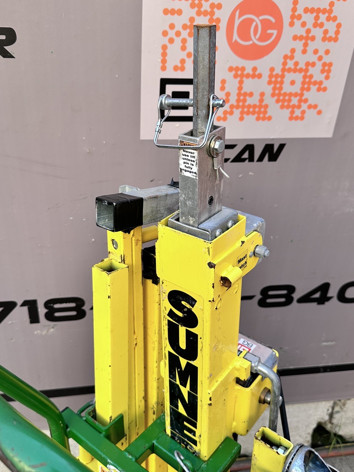 Sumner Mfg 2311 11' 150LB Drywall Material Aerial Lift Dolly Hoist W