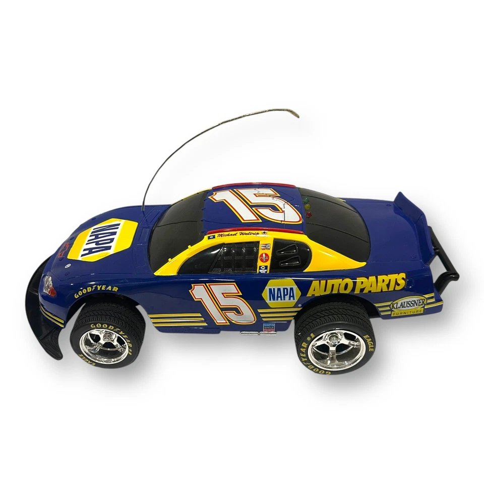 RC Waltrip 15 Chevy Stock Car 1:10 Monte Carlo con sonidos nuevo brillante de colección Michael Foto 3 de 4