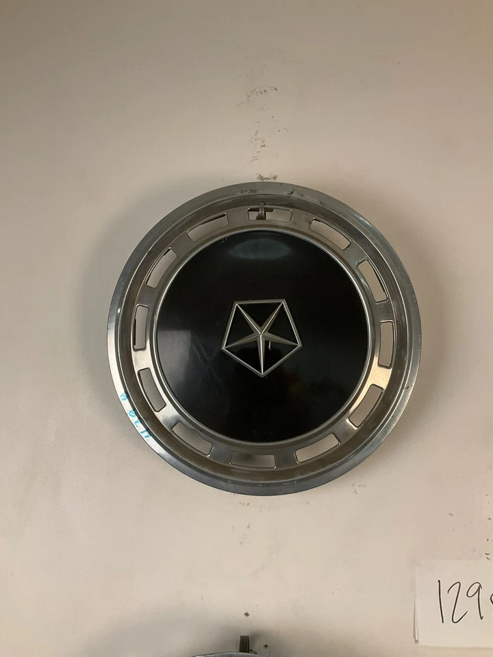 Cantidad 3 1982 1982 Chrysler LeBaron Dodge 400 cubierta de rueda 4238526 tapa antigua vintage Foto 4 de 4