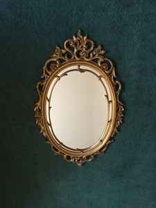 RARE VINTAGE 1967 SYROCO GOLD GILT OVAL 