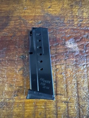 Factory OEM Sig Sauer P239 .357 Sig 7 Rd Factory Blued Finish Magazine.
