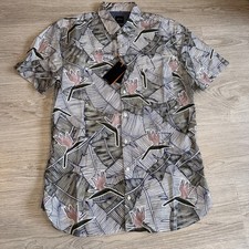 Men s Boss Hugo Boss Short Sleeve Button Down Shirt Medium M NWT