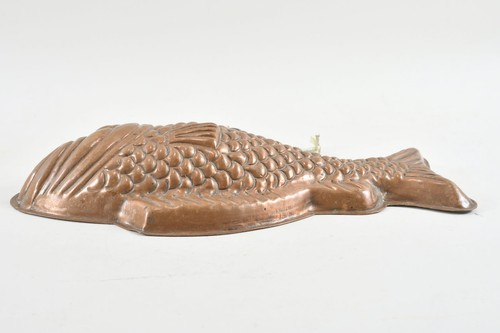 N56L07- Kupfer Backform als Fisch getrieben und verzinnt mit Aufhängung 19.Jh - Bild 2 von 12