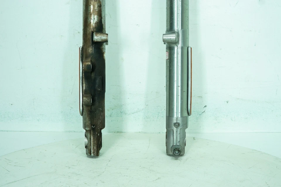 02 Harley Sportster 1200 OEM Juego de triple árbol delantero izquierdo derecho horquilla deslizadores 1407 Foto 2 de 4