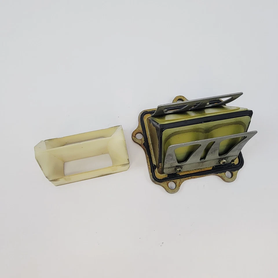 Suzuki RM250 RM 250 2004 2003-2005 admisión caña jaula bloque de entrada 13150-37F30 fabricante de equipos originales Foto 3 de 4