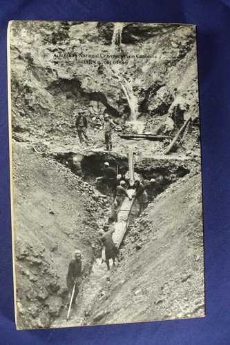 BLACK WHITE AND GOLD Hank Nelson GOLD MINING PAPUA NEW GUINEA Shabby Condition - Picture 2 of 12