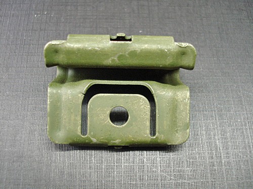 NORS quarter panel bed & roof rail clip 1972-1979 Ford Ranchero D20Z-9729128-A - Picture 3 of 3