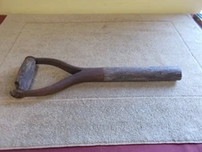VTG WOOD ~~ D ~~ HANDLE SHOVEL COAL GARDEN SPADE ~~ DISPLAY ONLY ~~LOOK CLOSE ~