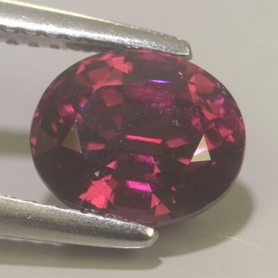 ***2.42CTS STUNNING SPARCLING NATURAL RHODOLITE GARNET- @REF VIDEO***