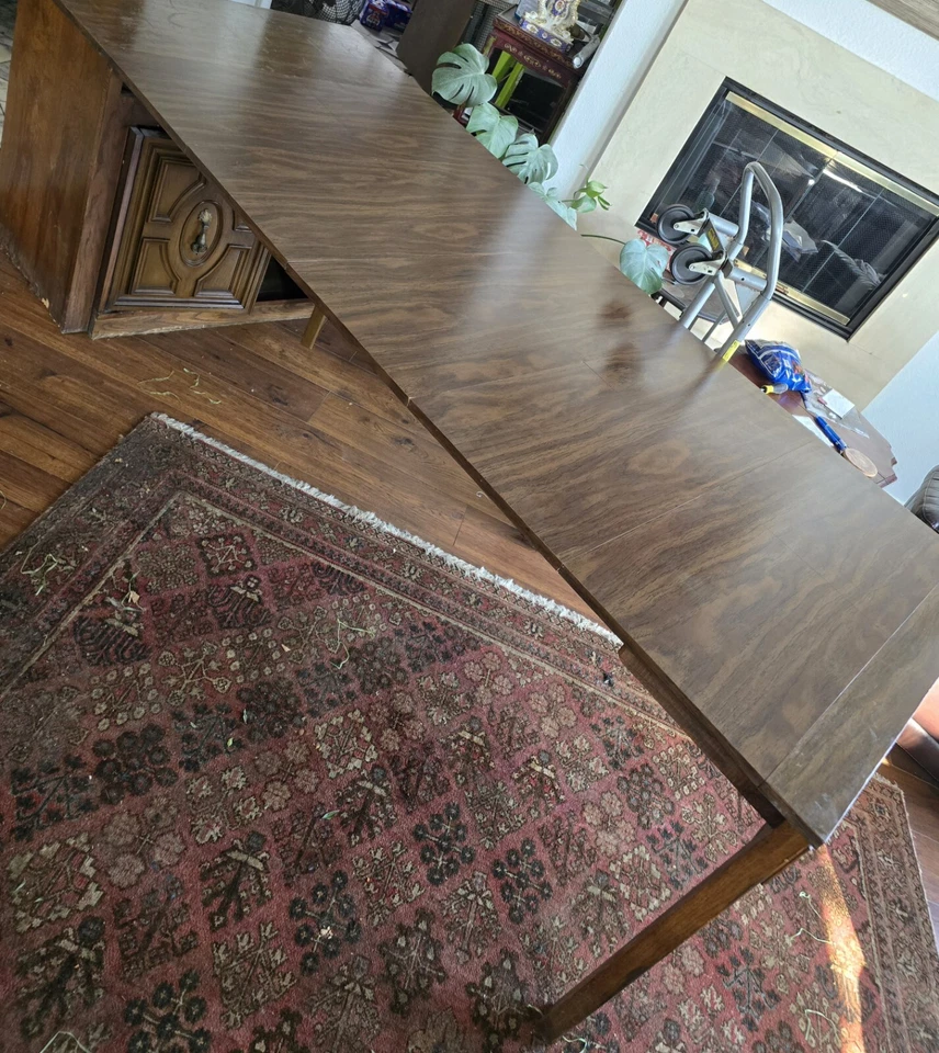  A 2ft Table Decor That Pulls Out 2 A Hiden 10ft Dinning Room Table That Sits 12 - Image 2 of 4