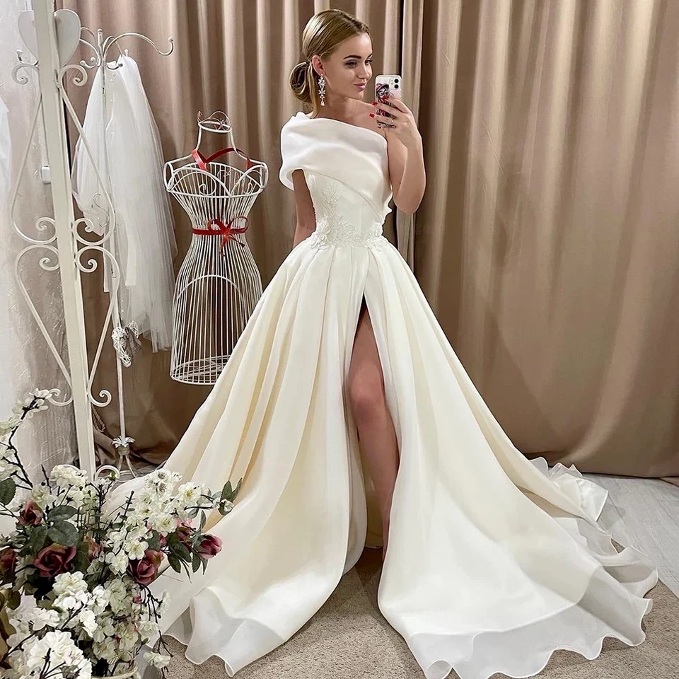 Encaje, Apliques Vestidos de Novia Boho Con Abertura Un Hombro Playa Vestidos de Novia Foto 2 de 4