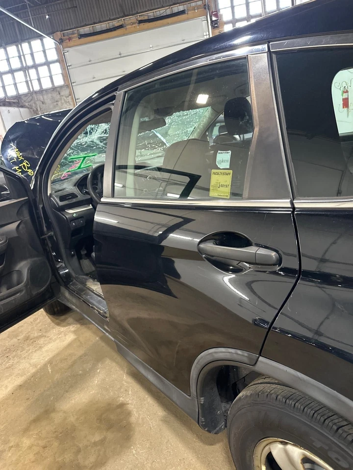 Used Rear Left Door Assembly Rear Side fits: 2014 Honda Cr-v electric w/o privac - Image 3 of 4