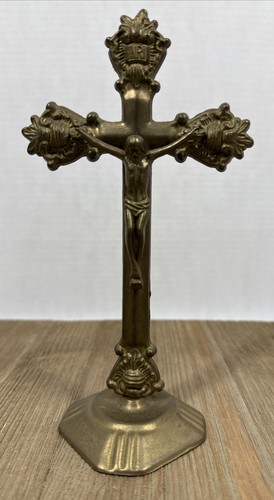 Crucifijo católico ornamentado vintage de latón de 8" de alto - Imagen 8 de 10