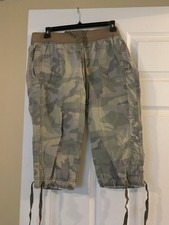 Womens Green Camouflage Cotton Canvas Capri Pants Pockets Drawstring Waist
