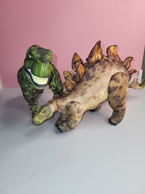 1997 Jurassic Park The Lost World Plush T-Rex Stegosaurus