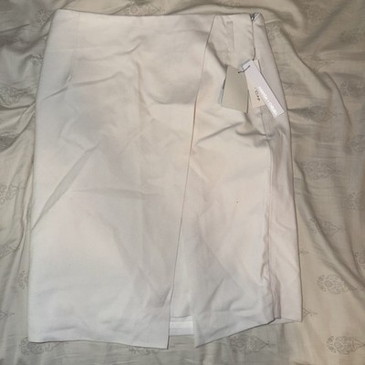 NEW Amanda & Chelsea Skirt Size 2 White Stretch High-Rise
