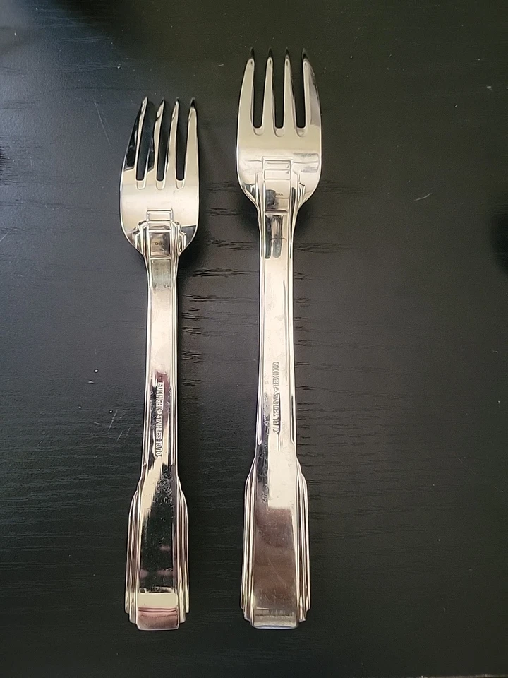 2 Godinger GOI34 Glossy Stainless Flatware Salad Fork & Dinner Table Fork - Image 4 of 4