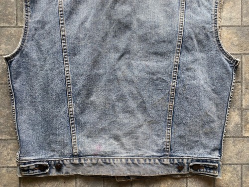 VINTAGE LEVI’S TYPE III TRUCKER DENIM VEST USA MADE SIZE LARGE 70507-4890 VTG - Picture 9 of 10
