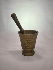 Alter MÖRSER ZISELIERT  MIT PISTILL   