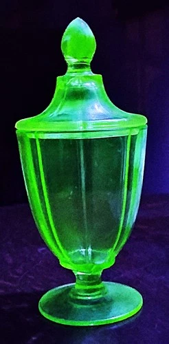 Vintage GREEN Uranium Vaseline Depression Glass CANDY DISH with Lid