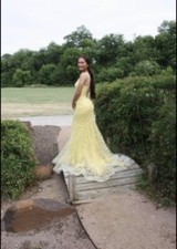 Camille La Vie Prom dress Size 4 500 Cost Needs Dry Cleaning