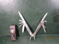 Leatherman Super Tool Multi-Tool with Leather Sheath