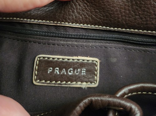 Prague Brown Pebbled Leather Shoulder Bag - Picture 3 of 10