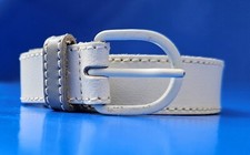 CEINTURE CROÛTE DE CUIR VITOS N°1 Couleur blanc cassé et gris 80 cm sur 2 cm
