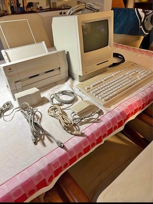 希少 ジャンク　Apple Macintosh SE/30 Ultra-Rare Apple Macintosh SE/30 (1991)– Complete Vintage Set