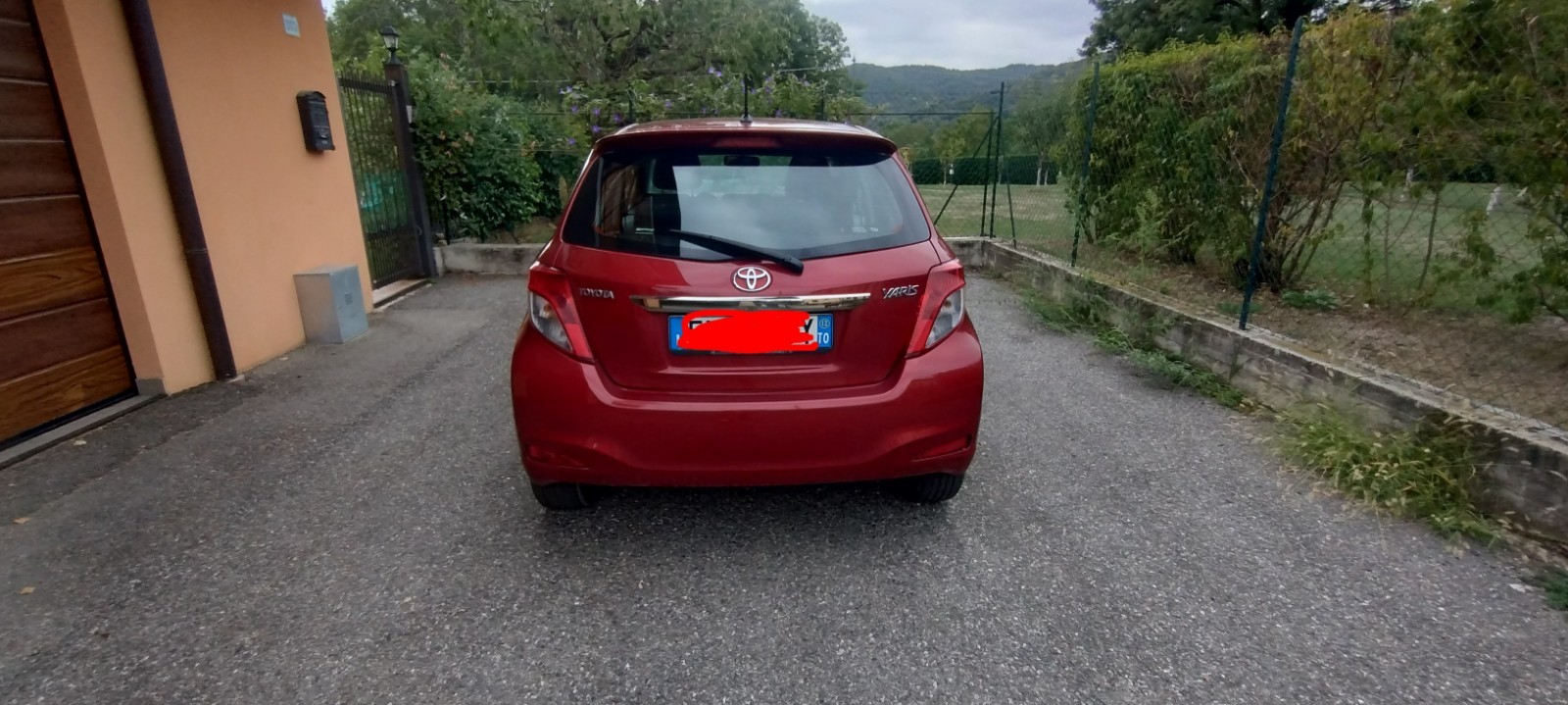Toyota Yaris 1.3 Lounge foto 2
