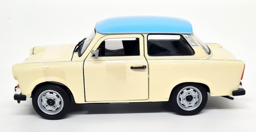 Nex models 1/24 Scale - Trabant 601 Cream / Blue Roof - Diecast scale model car - Picture 5 of 6