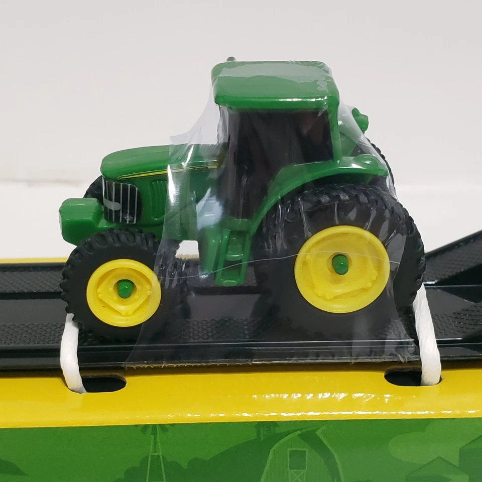 TOMY John Deere Hauler Yellow Semi Truck Trailer & Tractor Set 1:64 scale NEW - Image 3 of 4