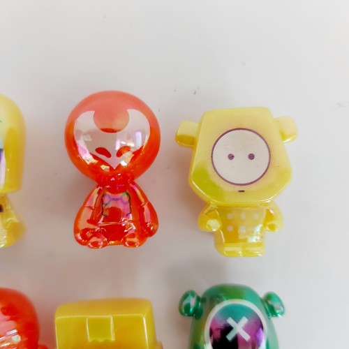 16x Gogos Crazy Bones Series 3 Laser Finish (Shiny) Figures Rare - Picture 3 of 10